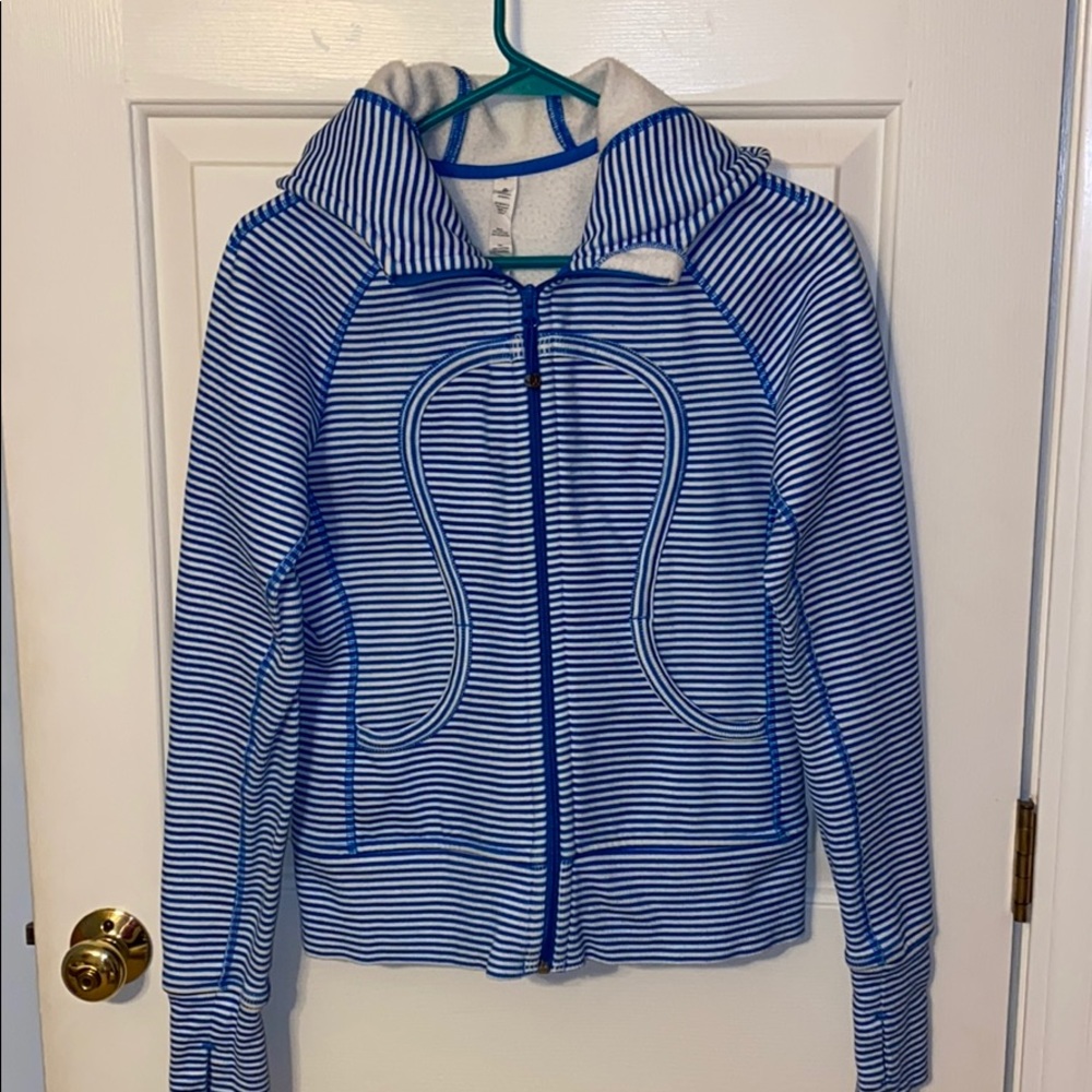 Lululemon Scuba Hoodie. Size 6